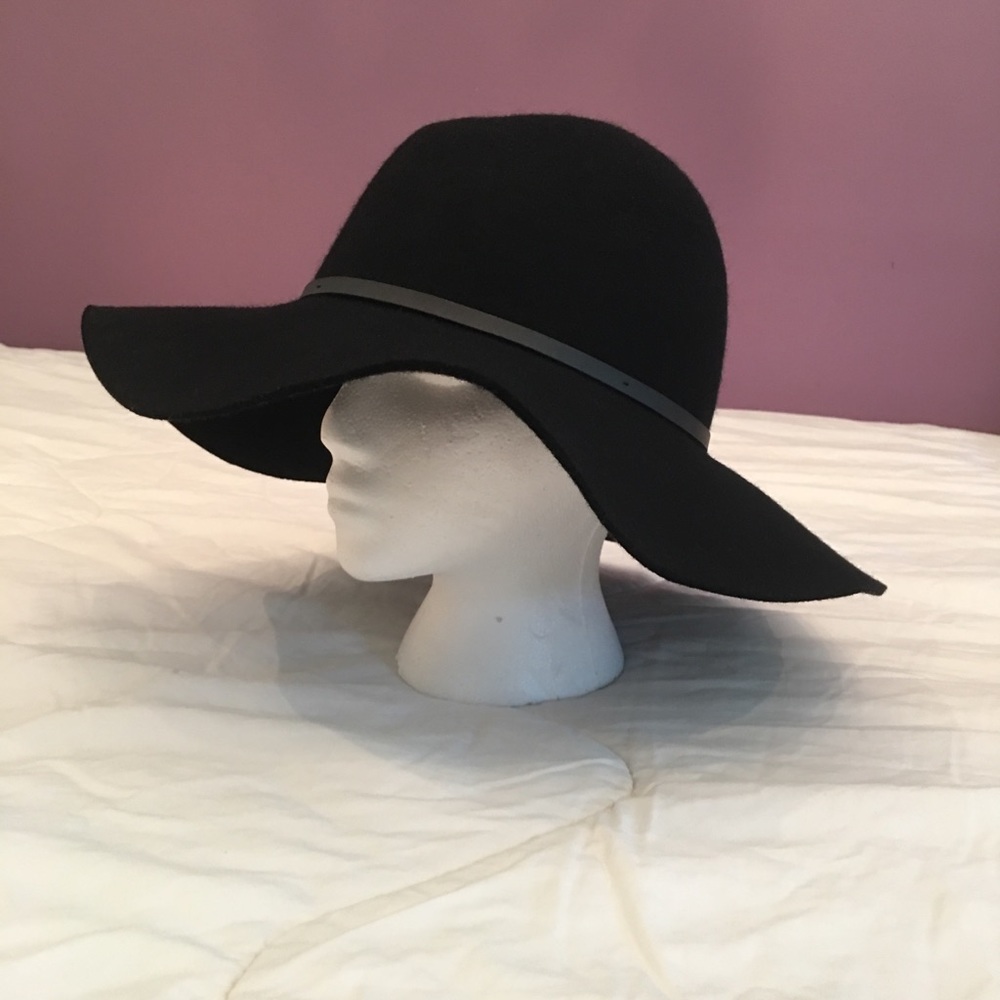Hinge One Size 100% Wool Hat